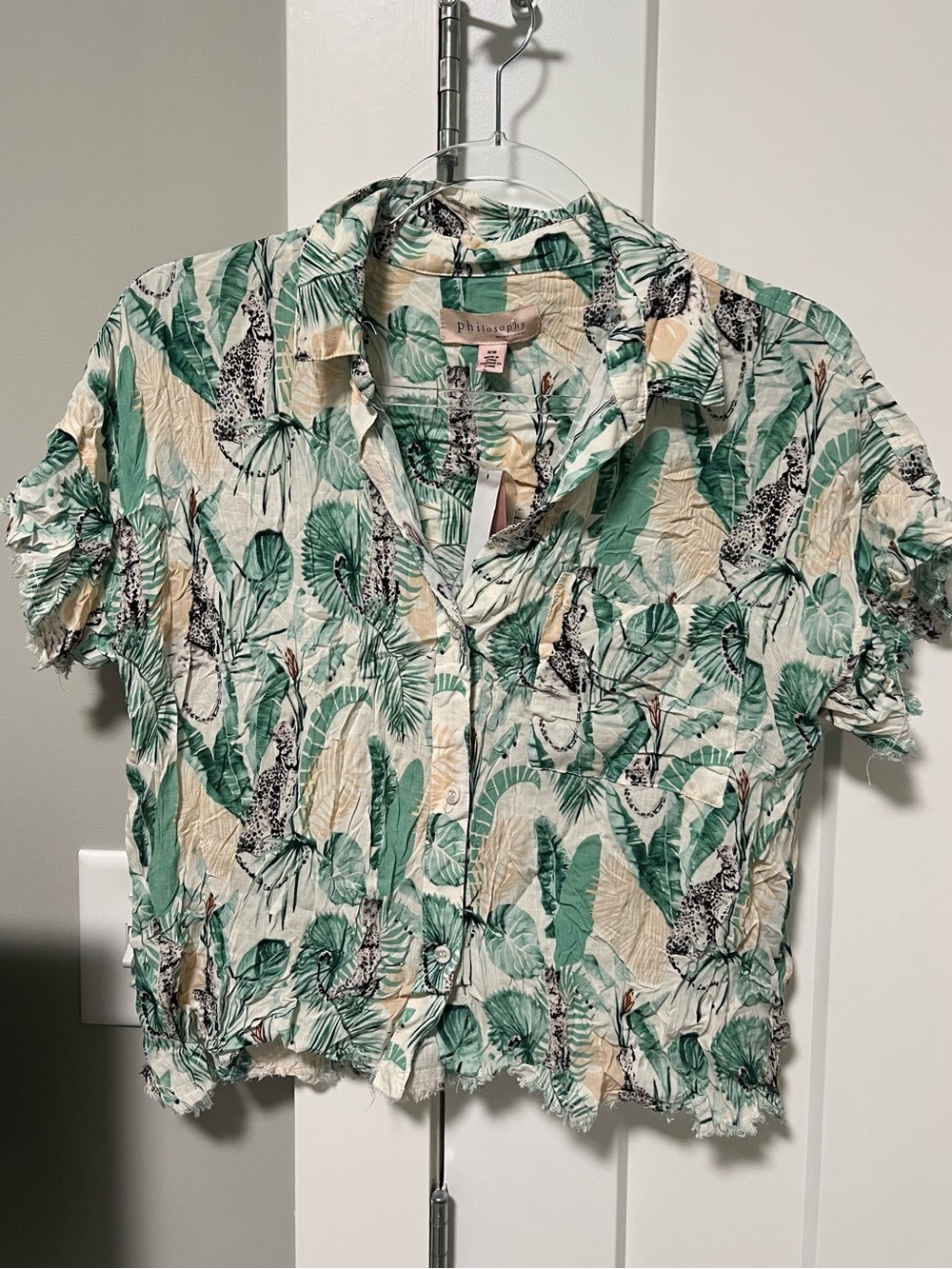 NWT Philosophy Tropical Jungle Print Frayed Crop Button Up Blouse